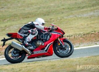 BikeLeaks. Honda CBR1000RR Fireblade 2017: Fotos espía en circuito 5 honda cbr1000rr 2017 leaked 2