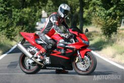 Honda CBR1000RR 2017: 25º aniversario de la Fireblade 17 honda cbr900rr fireblade 2002 2