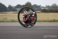 record moto monociclo 19
