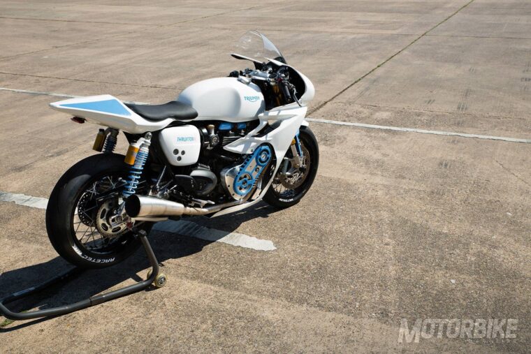 triumph-thruxton-white-bike-15
