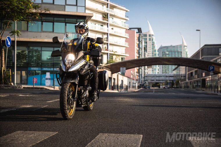 suzuki-v-strom-650-xt-2017-detalles-005