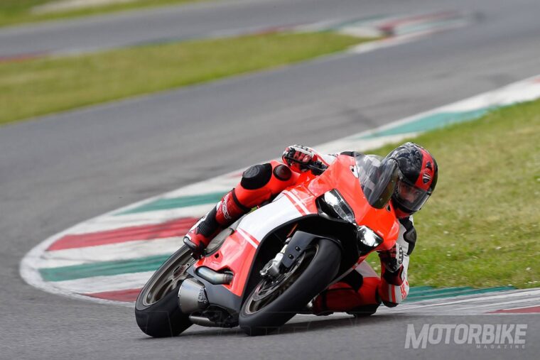 ducati-1199-superleggera-2014-53