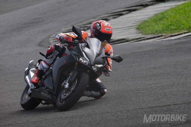 marc-marquez-honda-cbr250rr-2017-09