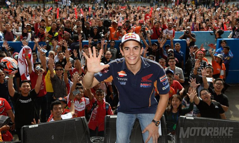 Marc Márquez prueba la Honda CBR250RR 2017 ante el público de Indonesia 4 marc marquez indonesia 11