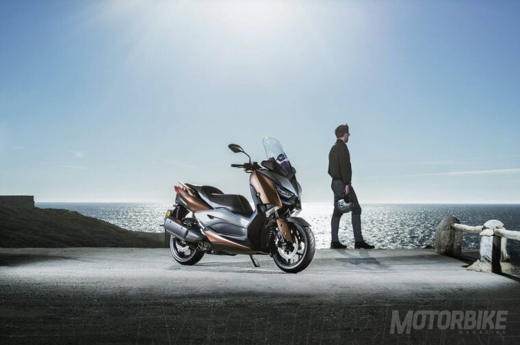 yamaha-x-max-300-2017-30