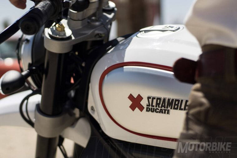 ducati-scrambler-desert-sled-2017_03