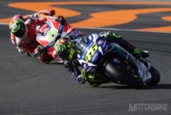 Valentino Rossi, sobre su incidente con una aficionada en el paddock: «Pido disculpas a la señora, espero que esté bien» 5 valentino rossi motogp valencia 2016 carrera 02