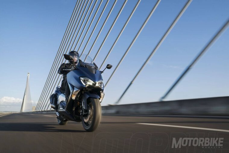 yamaha-tmax-dx-2017-05