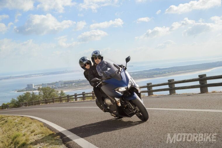 yamaha-tmax-dx-2017-09
