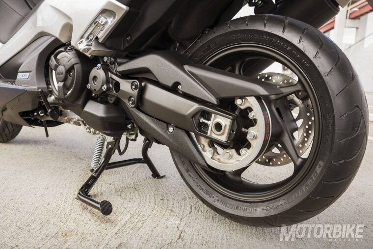 yamaha-tmax-dx-2017-16