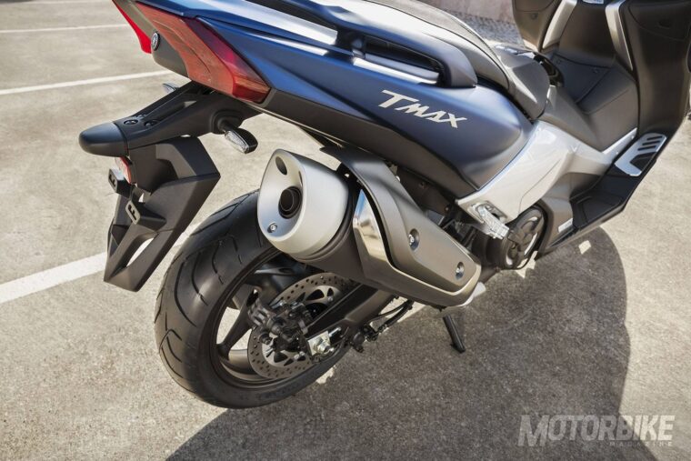 yamaha-tmax-dx-2017-25