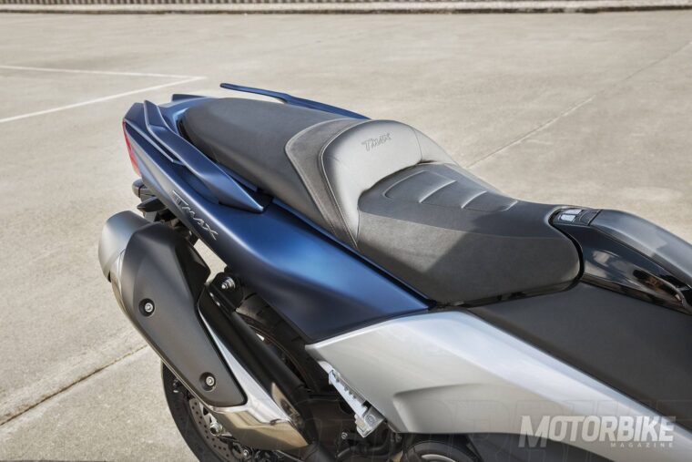 yamaha-tmax-dx-2017-34