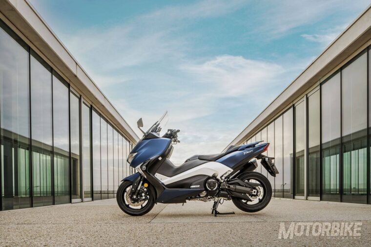 yamaha-tmax-dx-2017-38