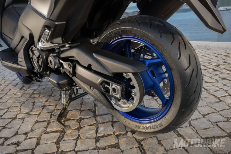 yamaha-tmax-sx-2017-14
