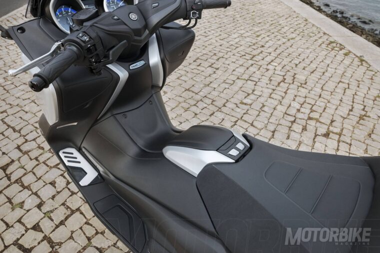 yamaha-tmax-sx-2017-17