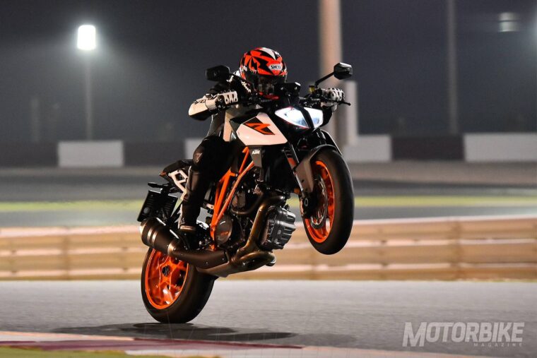 prueba-ktm-1290-super-duke-r-2017-02