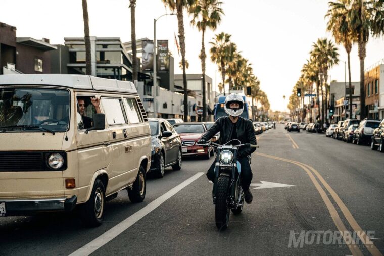 Alta-Motors-Redshift-ST-street-tracker-concept-03