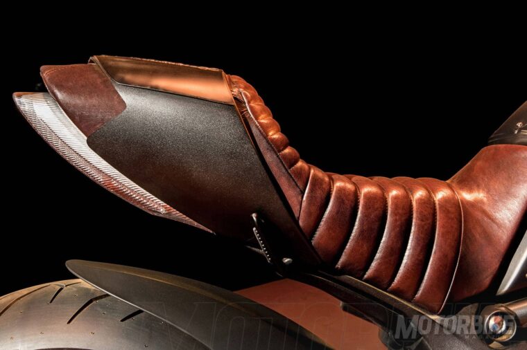 Ducati-Diavel-Diesel-2017-08