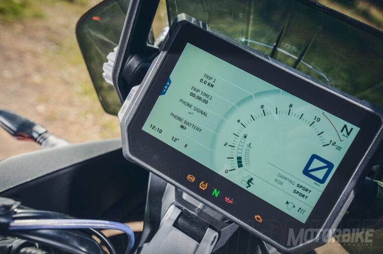 KTM-1290-Super-Adventure-S-2017-036