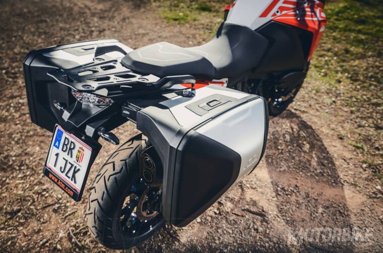 KTM-1290-Super-Adventure-S-2017-042