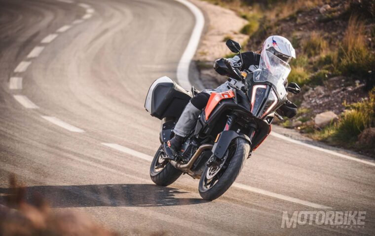 KTM-1290-Super-Adventure-S-2017-prueba-11
