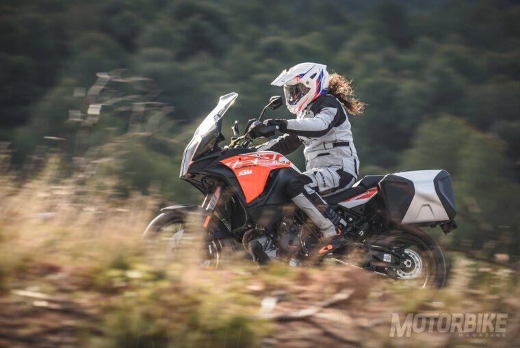 KTM-1290-Super-Adventure-S-2017-prueba-17