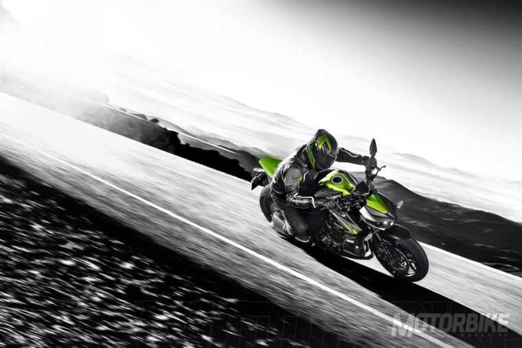 Kawasaki-Z1000-2017-04