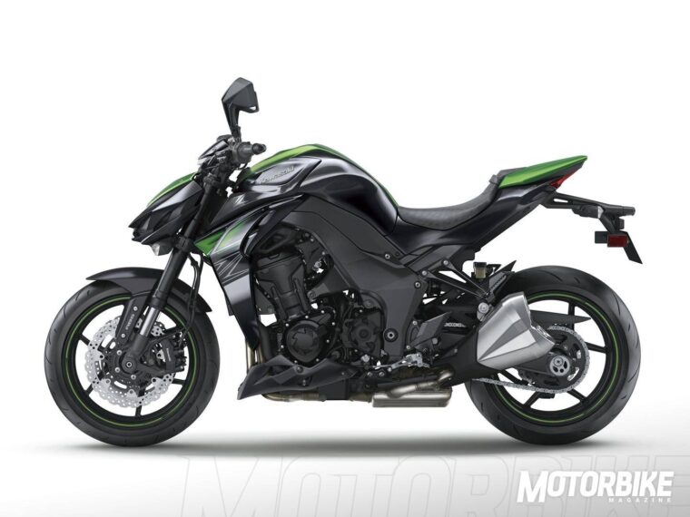 Kawasaki-Z1000-2017-11