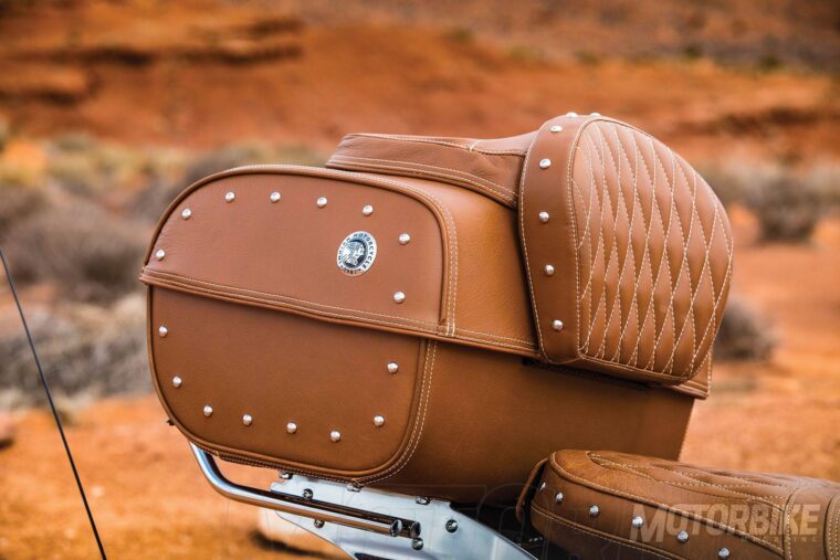 Indian-Roadmaster-Classic-2017-25