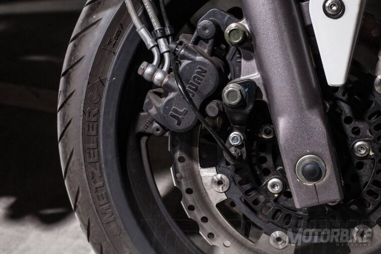 CFMoto-650NK-2017-prueba-MBK-09