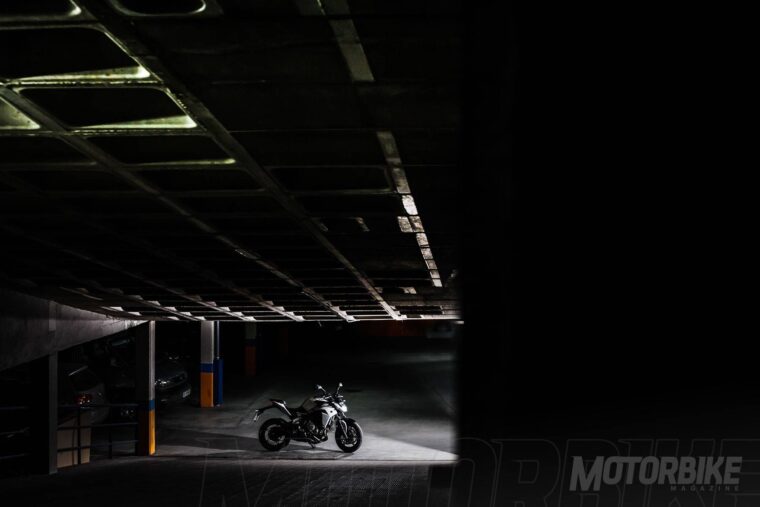 CFMoto-650NK-2017-prueba-MBK-29