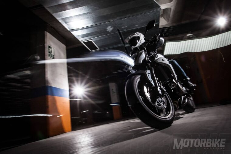 CFMoto-650NK-2017-prueba-MBK-36