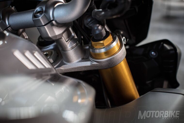 Yamaha-MT-10-SP-2017-detalles-18