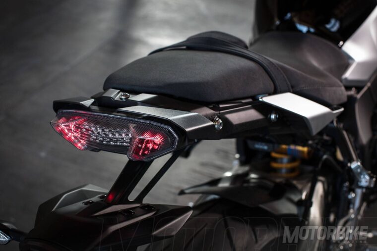 Yamaha-MT-10-SP-2017-detalles-22