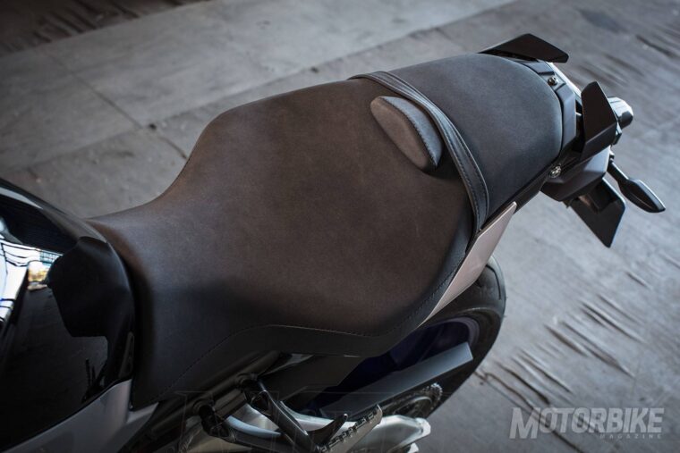 Yamaha-MT-10-SP-2017-detalles-27