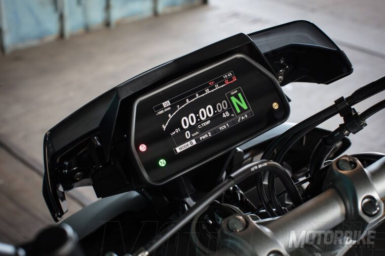 Yamaha-MT-10-SP-2017-detalles-28