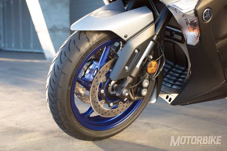 Yamaha-TMAX-SX-2017-037