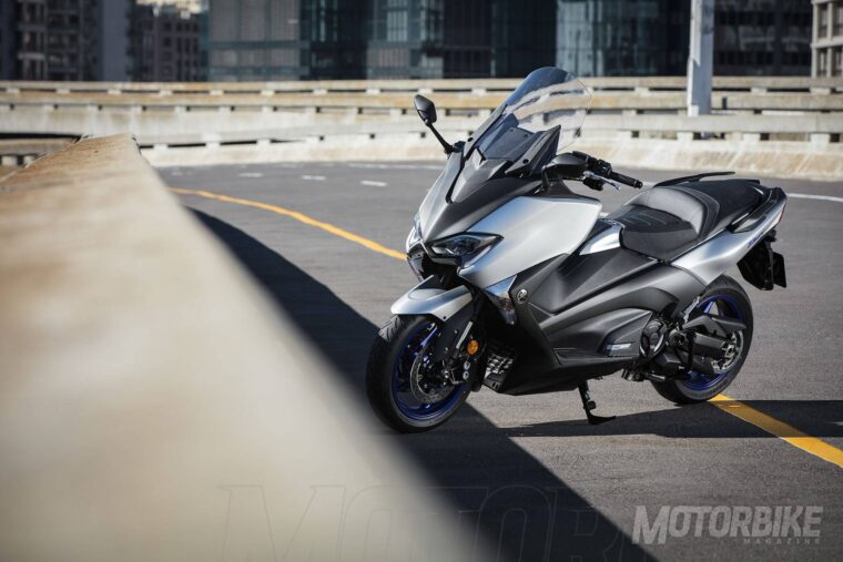 Yamaha-TMAX-SX-2017-050