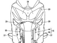 BikeLeaks. Suzuki patenta un scooter híbrido con tracción a las dos ruedas 7 041317 Suzuki burgman two wheel drive patent fig 2