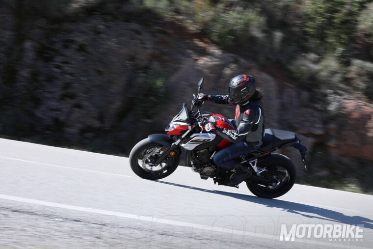 Honda-CB650F-2017-prueba-MBK-02