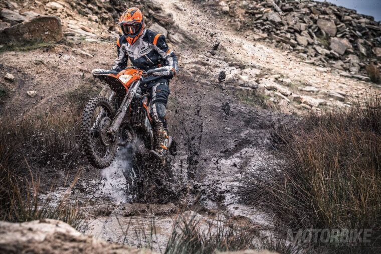 KTM 350 EXC-F 2018 1 KTM 350 EXC F 2018 07