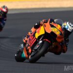 KTM sufre con su chasis tubular de acero, pero asoma la cabeza en MotoGP