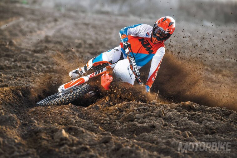 KTM-250-350-450-SX-F-2018-03