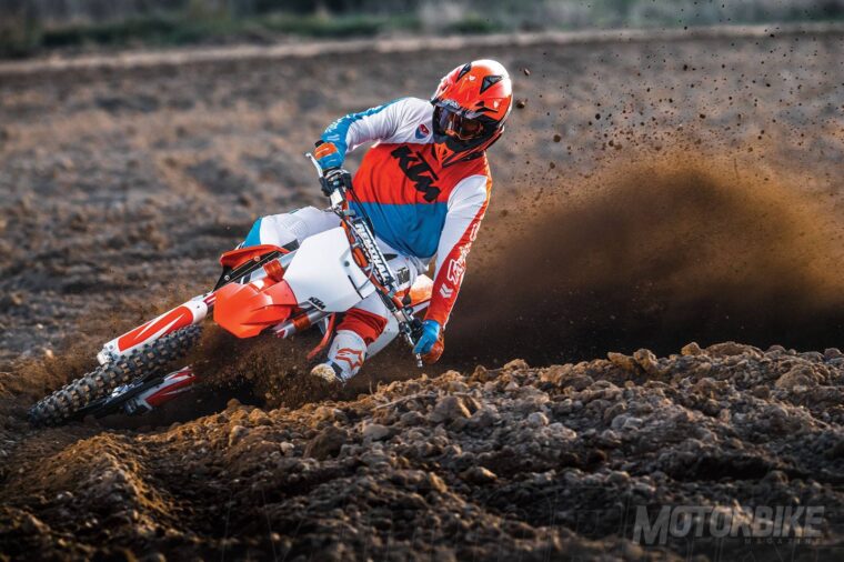 KTM-250-350-450-SX-F-2018-04