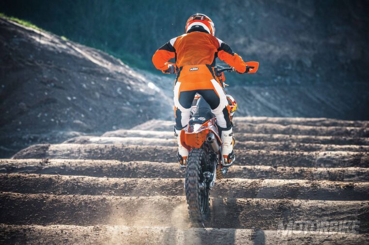 KTM-250-SX-2018-12