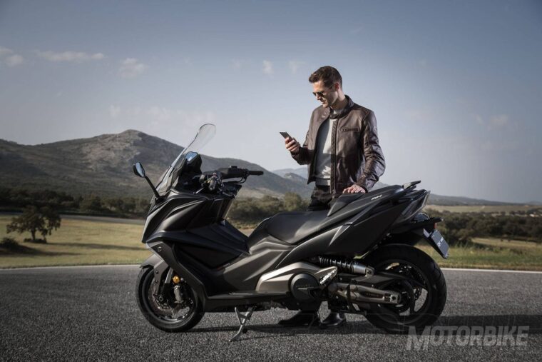 KYMCO-AK-550-2017-05