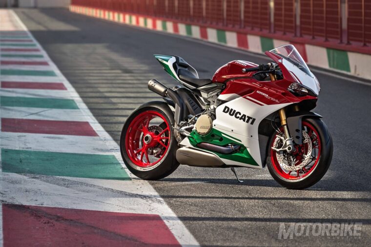Ducati-1299-Panigale-R-Final-Edition-2017-01