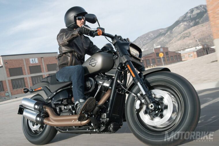 Harley-Davidson-Softail-Fat-Bob-2018-24
