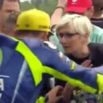 Valentino Rossi: «No podemos pensar en ganar el mundial hasta que no se solucionen los problemas de la Yamaha» 3 Valentino Rossi y su