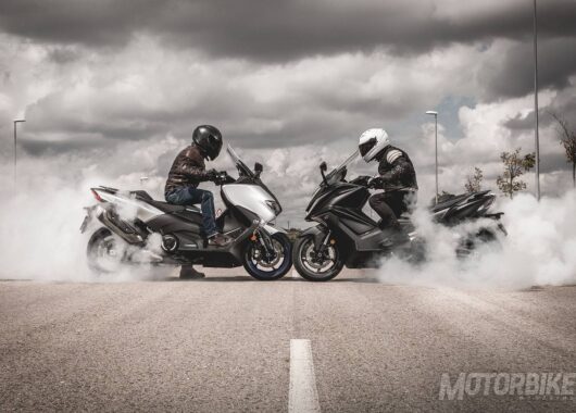 Comparativa KYMCO AK 550 vs. Yamaha TMAX SX. Round 2